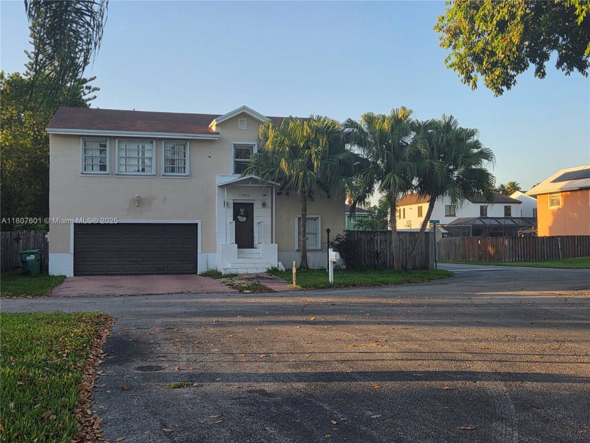 House for rent at 11903 SW 273rd St, Homestead, FL 33032