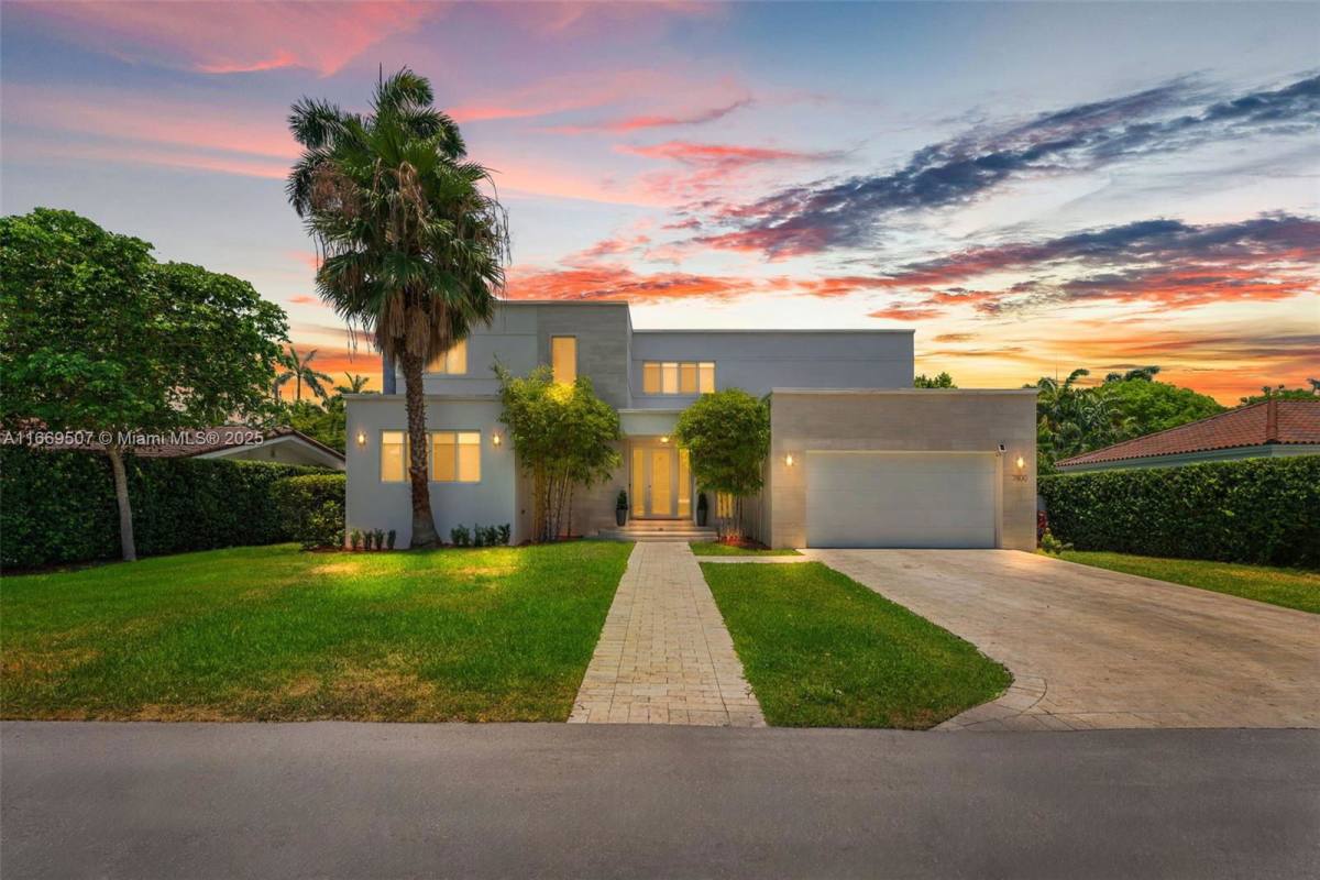 House for rent at 7800 Center Bay Dr, Miami Beach, FL 33141