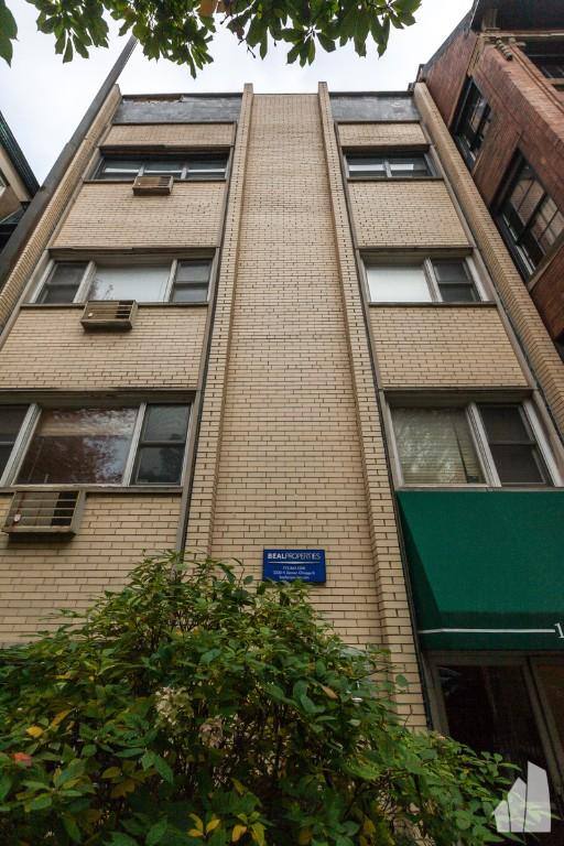 Apartment for rent at 1435 N Dearborn St #A4, Chicago, IL 60610