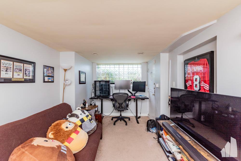 Apartment for rent at 1456 W Irving Park Rd #1, Chicago, IL 60613