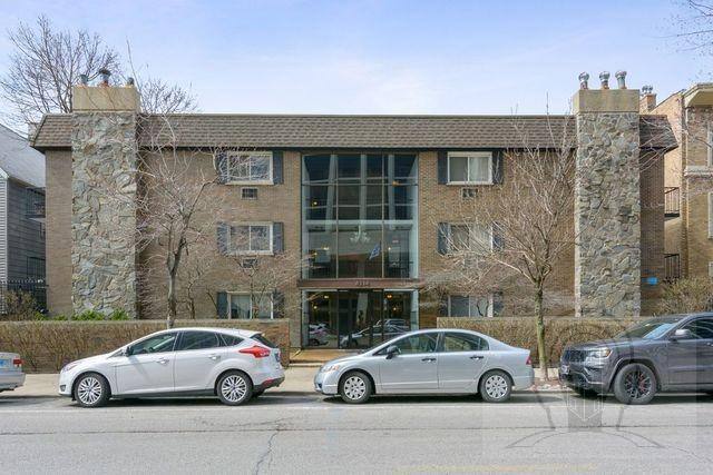Apartment for rent at 4334 N Clarendon Ave #101, Chicago, IL 60613