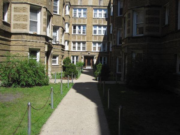 Apartment for rent at 1648 W Pratt Blvd #3L, Chicago, IL 60626