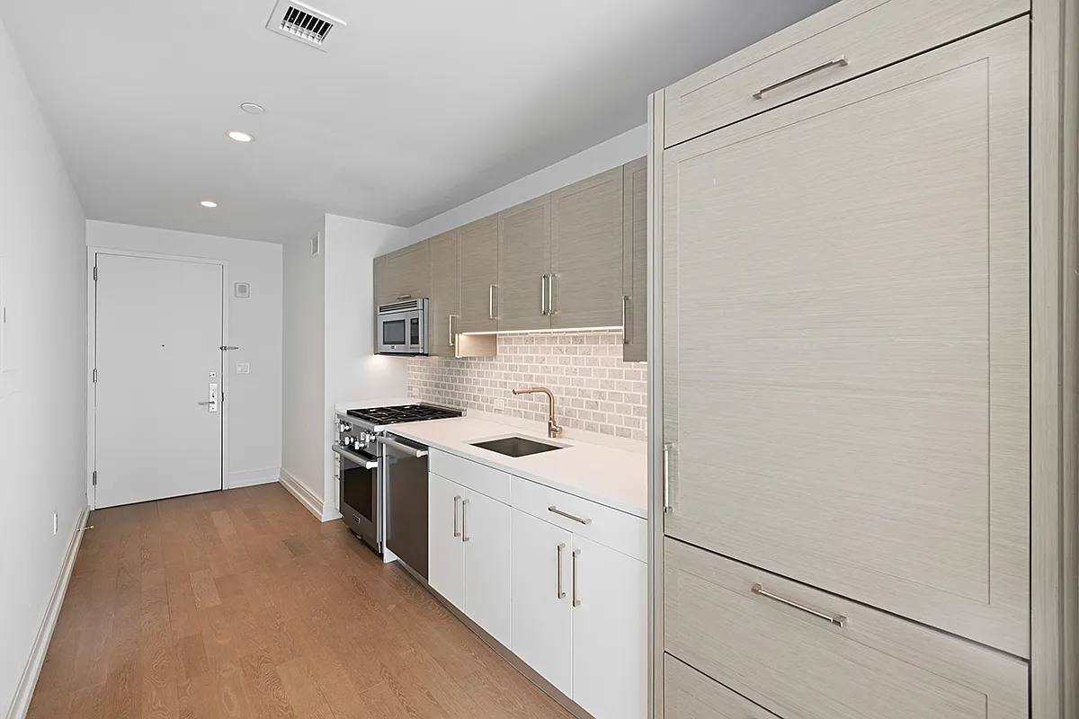 Apartment for rent at 555 10th Ave #28FF, New York, NY 10018