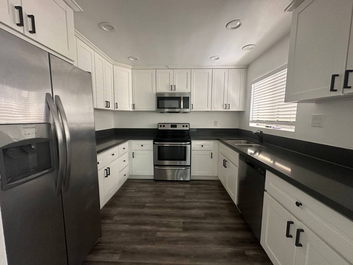 Apartment for rent at 1518 3rd St, Long Beach, CA 90802
