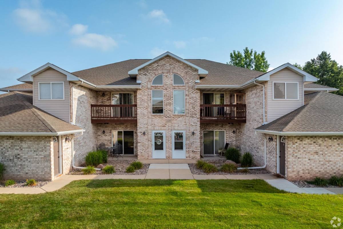 Apartment for rent at 605 665 Trumpeter Trail, De Pere, WI 54115