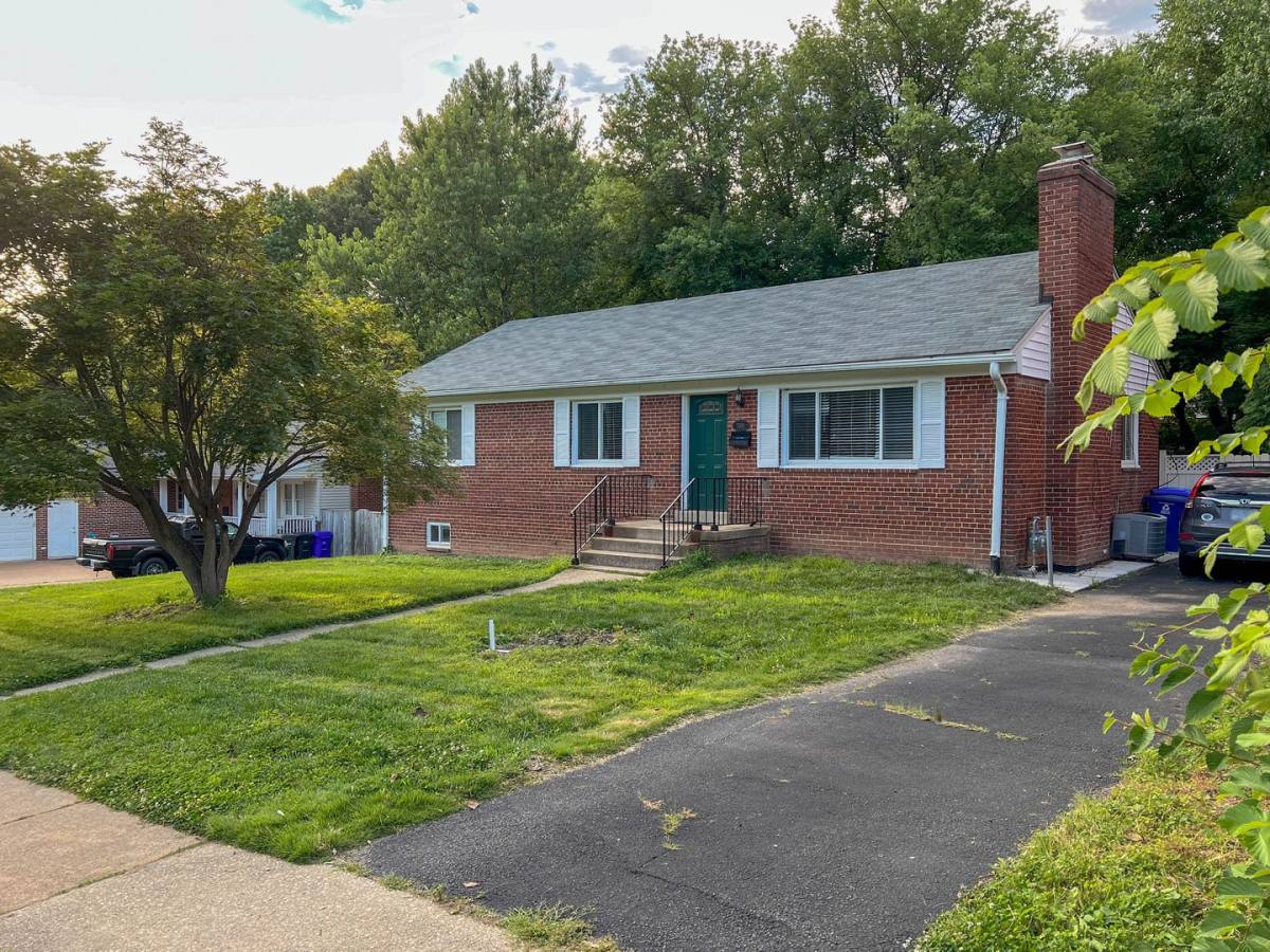 House for rent at 5305 Yorktown Blvd, Arlington, VA 22207