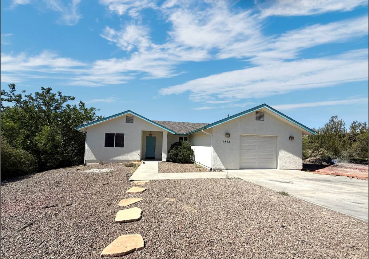 House for rent at 1415 Lakeview Rd, Prescott, AZ 86301