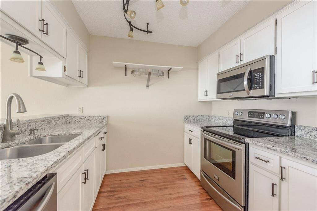 Townhouse for rent at 1231 Dallas Dr, Denton, TX 76205