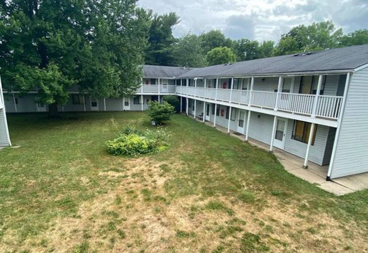 Apartment for rent at 520 Massillon Rd, Akron, OH 44306