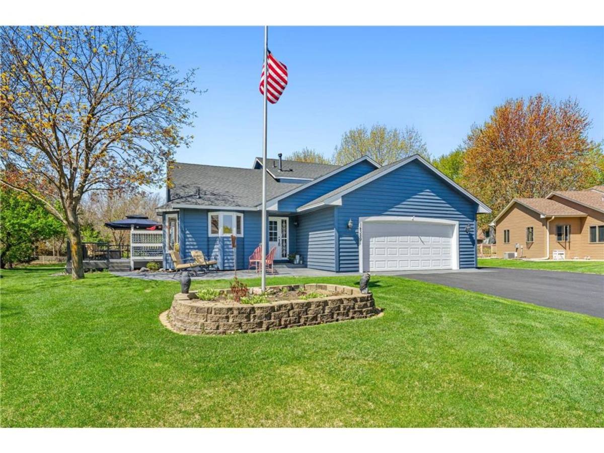 House for rent at 14389 Eveleth Ave, Saint Paul, MN 55124