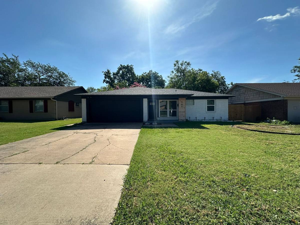 House for rent at 509 Dover Dr, Richardson, TX 75080
