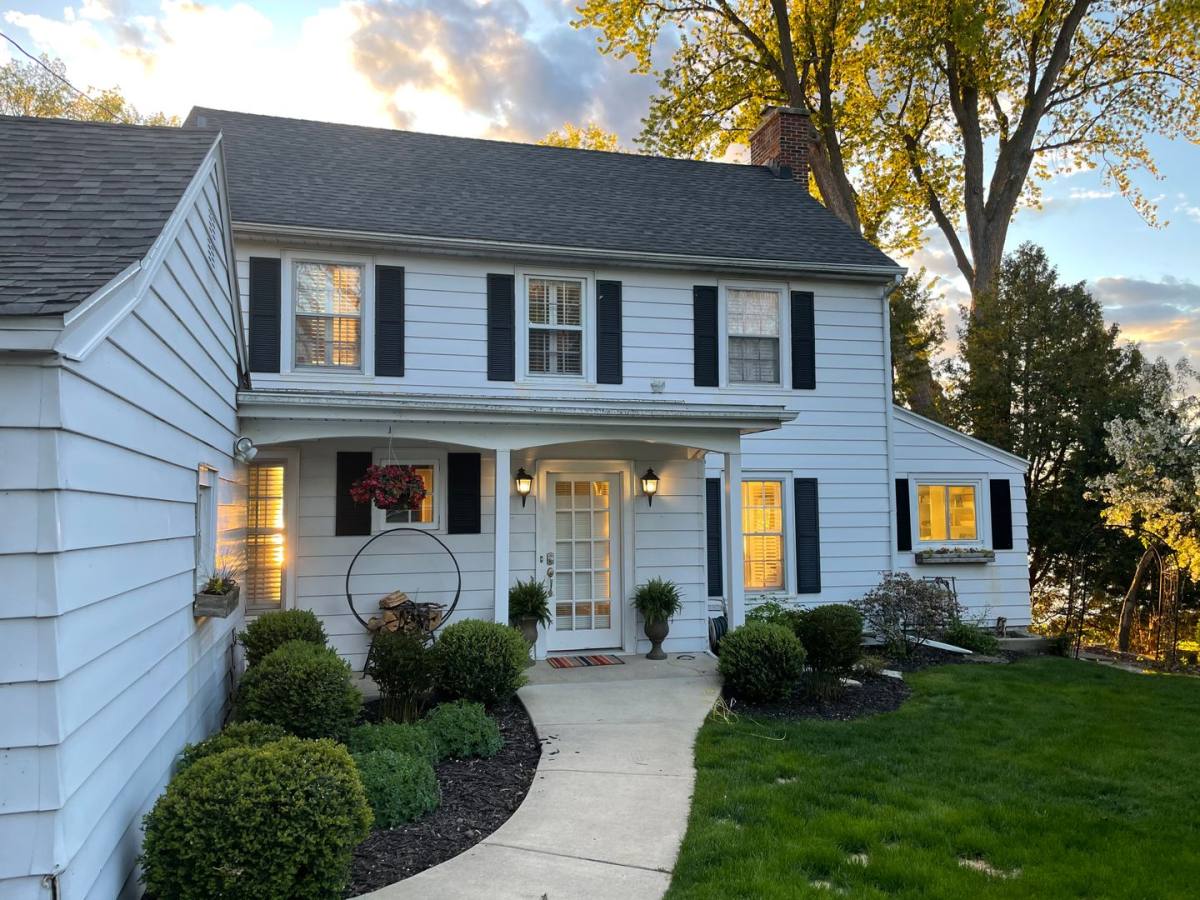 House for rent at 1215 Farwell Dr, Madison, WI 53704