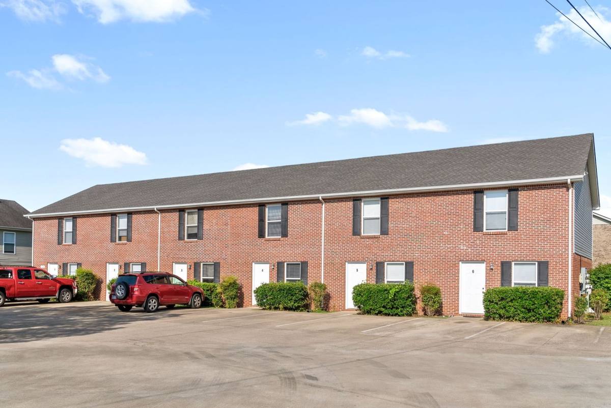 Townhouse for rent at 124 Coyote Court, Clarksville, TN 37043