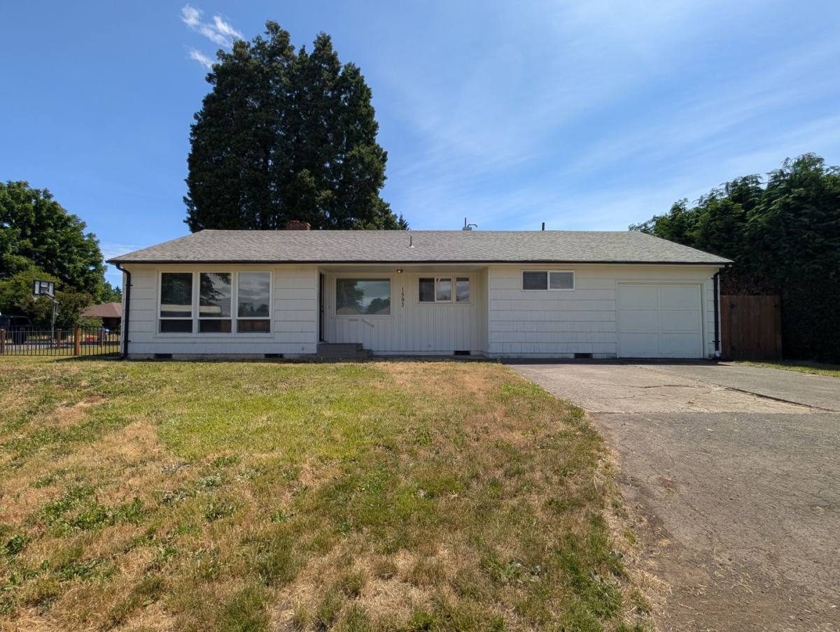 House for rent at 1593 Maywood Ave, Eugene, OR 97404