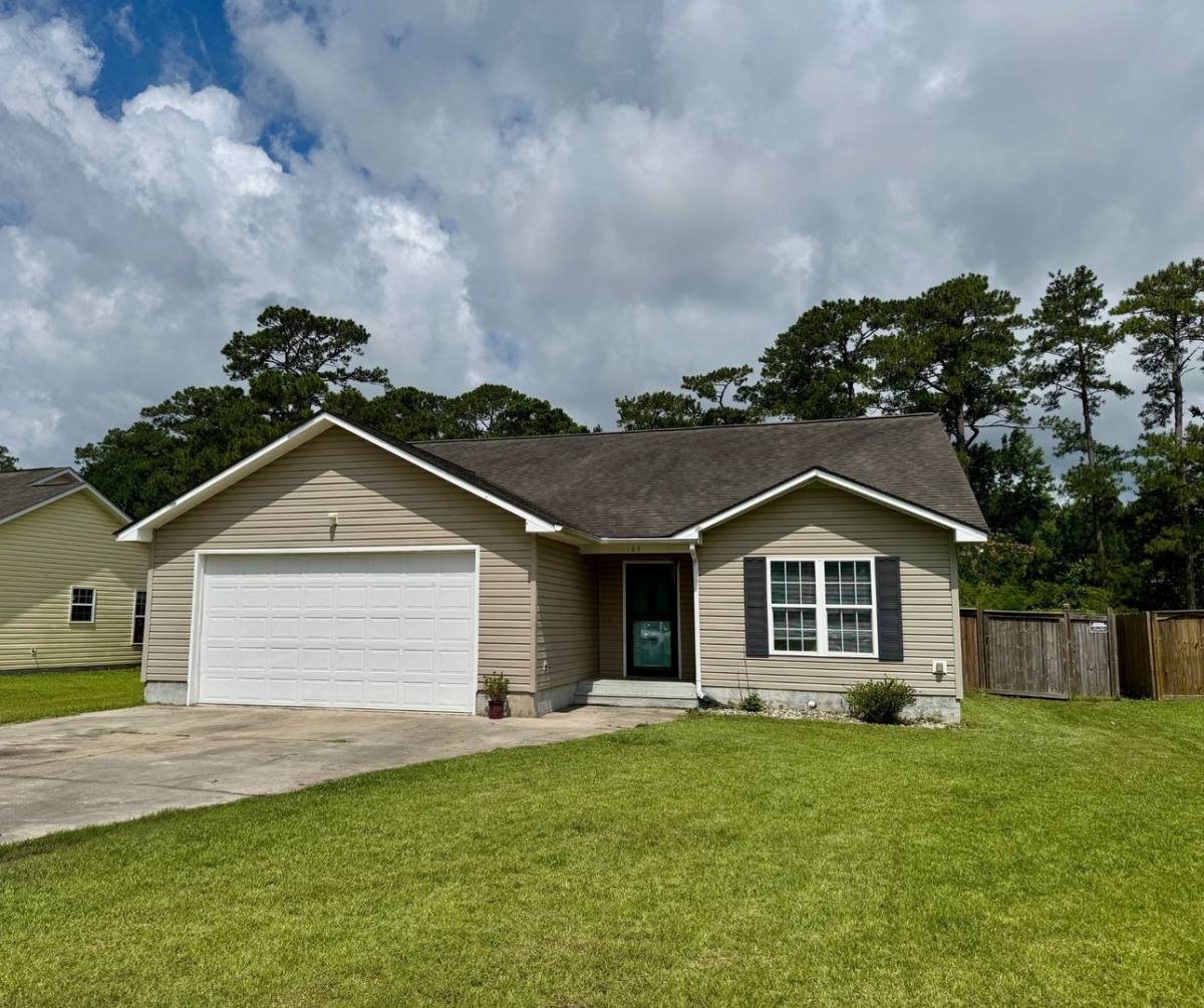 House for rent at 187 Norris Rd, Swansboro, NC 28584