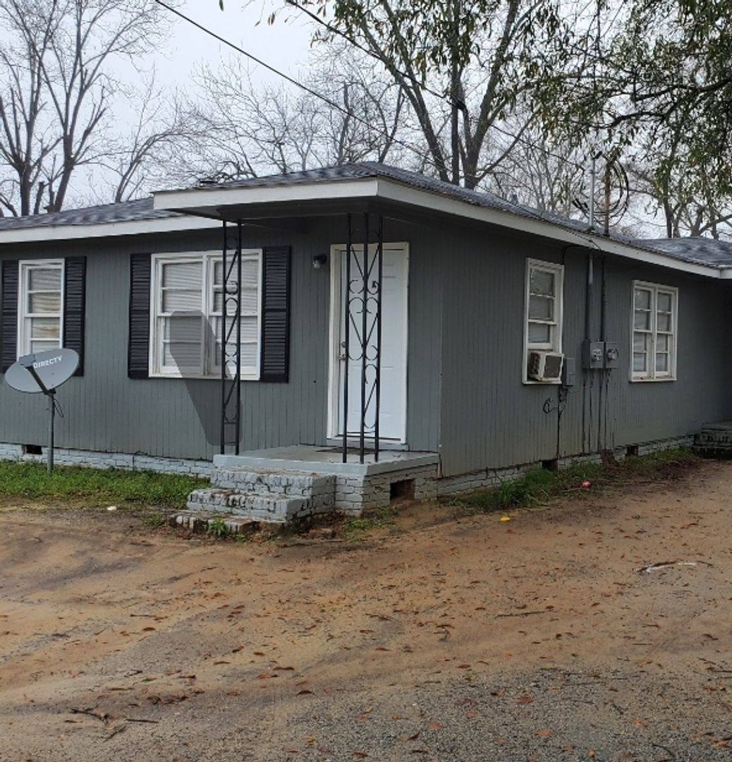 Apartment for rent at 901 N Franklin, Dublin, GA 31021
