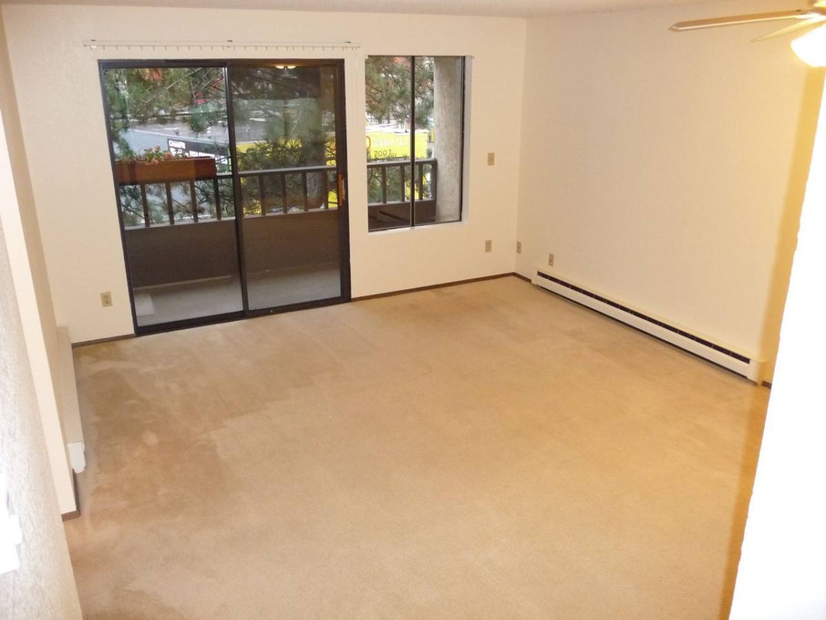 Apartment for rent at 500 NE 70th St, Seattle, WA 98115