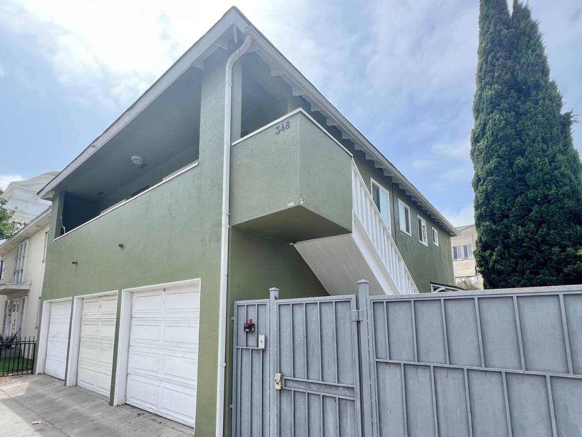 Apartment for rent at 348 W 7th St, Long Beach, CA 90813