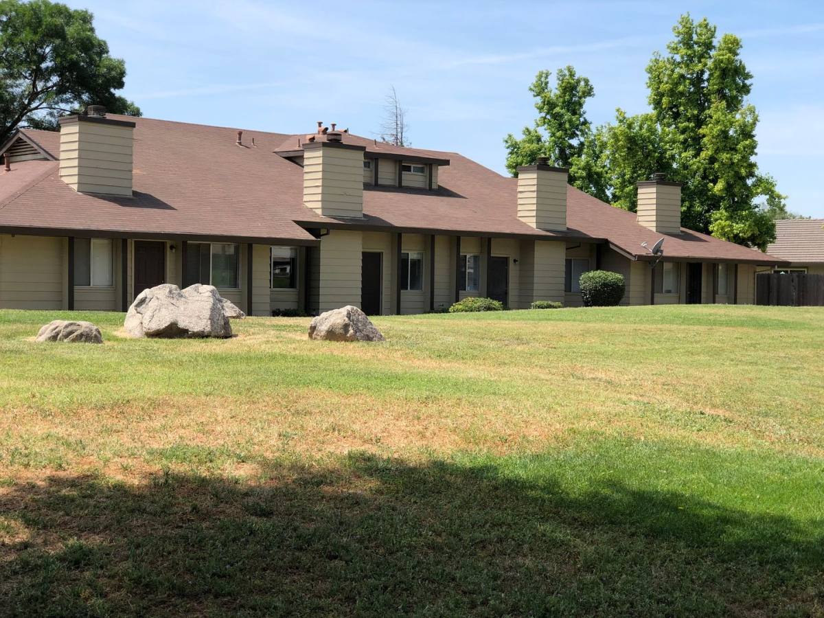Apartment for rent at 2351 Fir Ave, Merced, CA 95348