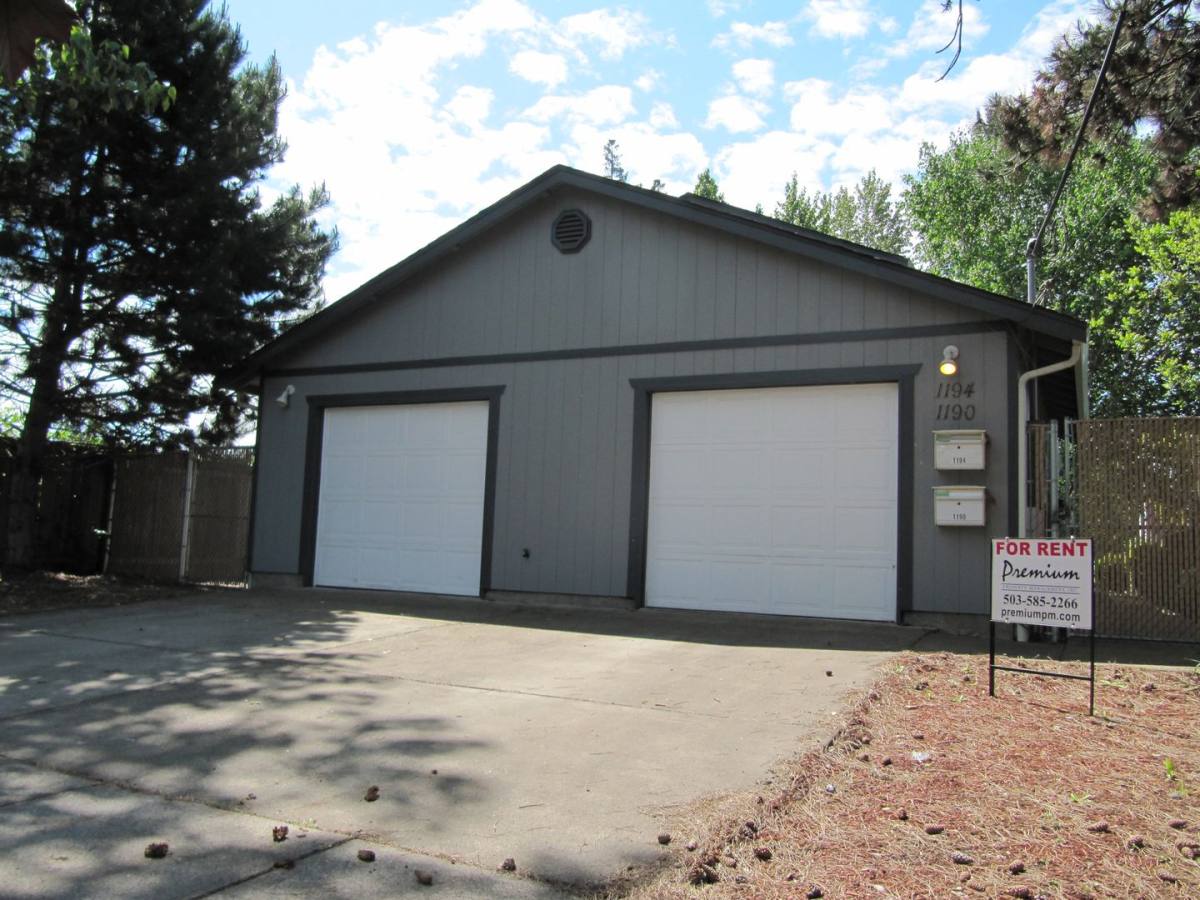 Apartment for rent at 1194 Shipping St NE, Salem, OR 97301