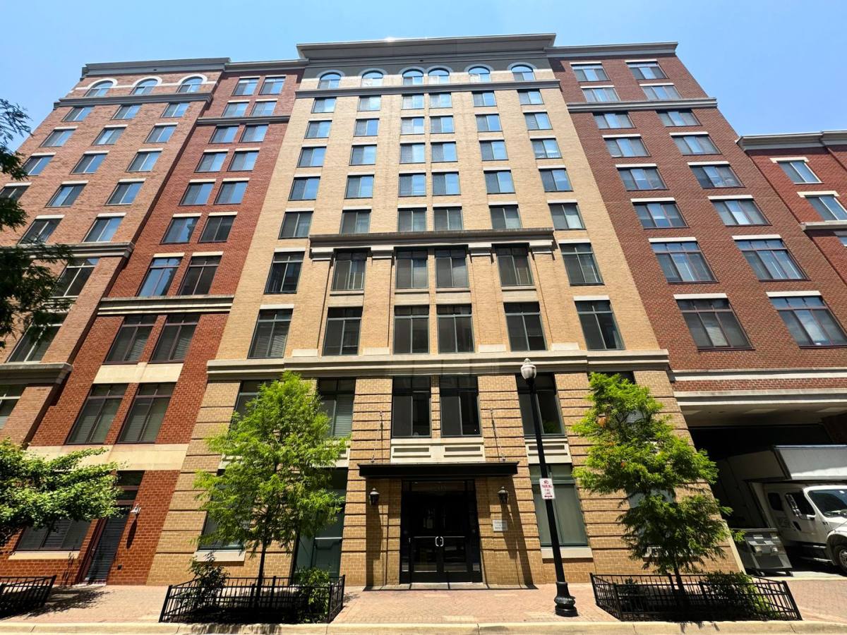 Condo for rent at 1205 Garfield St, Arlington, VA 22201