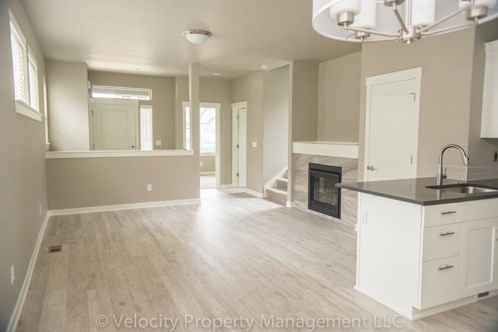 House for rent at 3736 SW Coyote Lane, Redmond, OR 97756