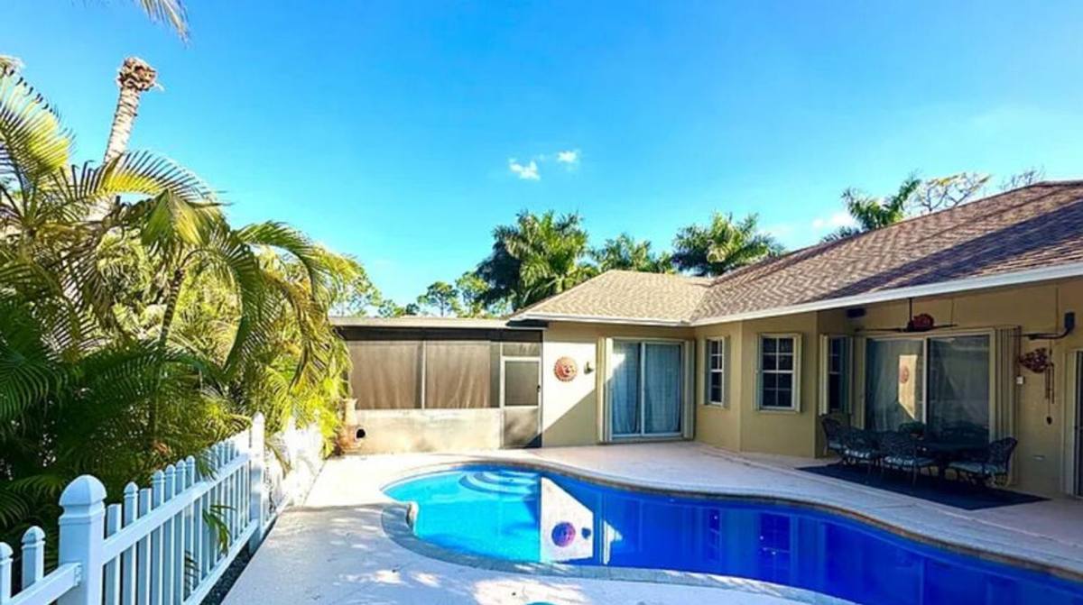 House for rent at 9117 Mandarin Blvd, Loxahatchee, FL 33470