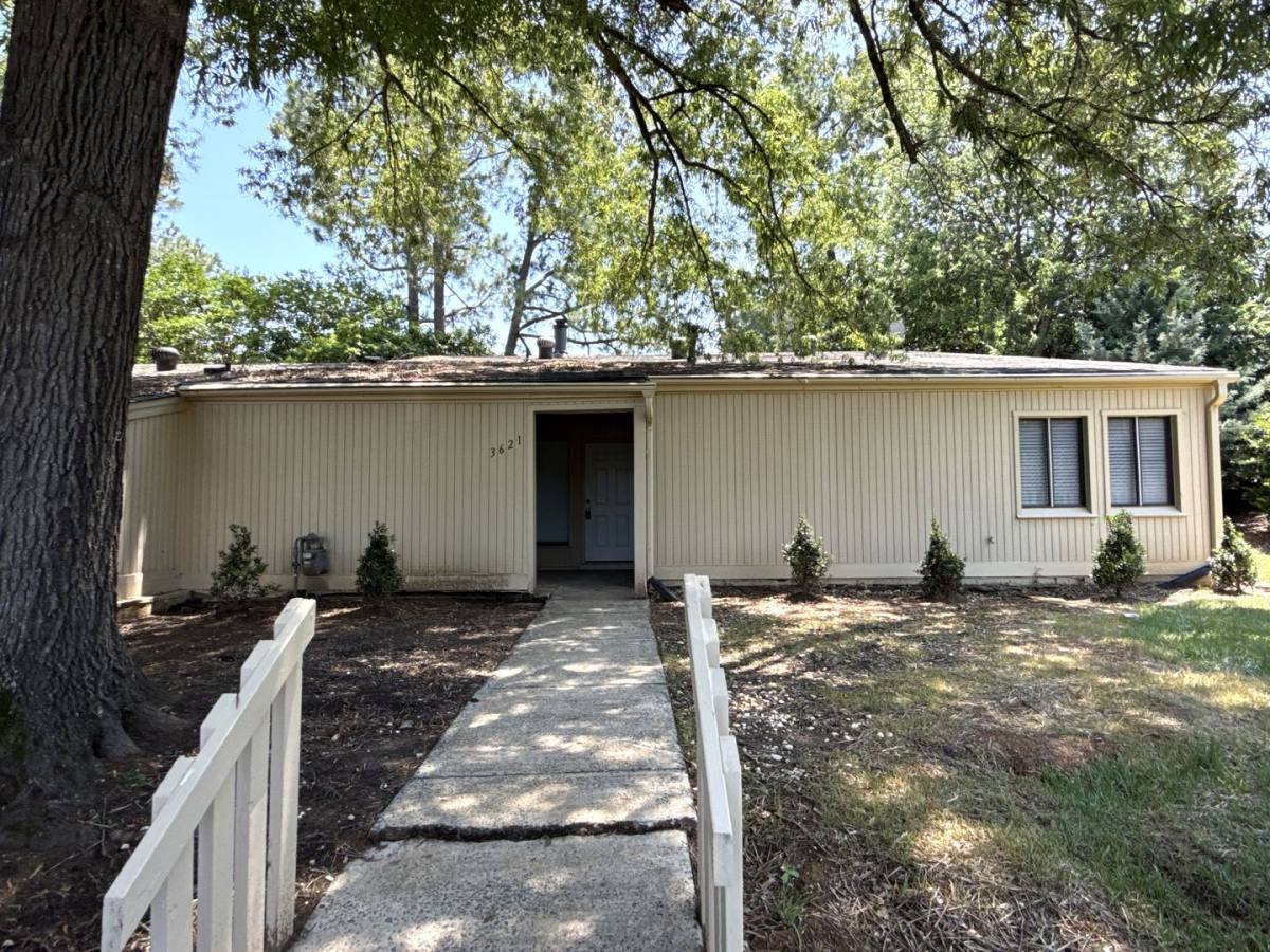 Townhouse for rent at 3621 Willow Point Dr, Charlotte, NC 28277
