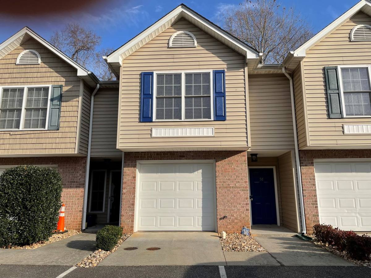 Townhouse for rent at 300 McConville Rd, Lynchburg, VA 24502