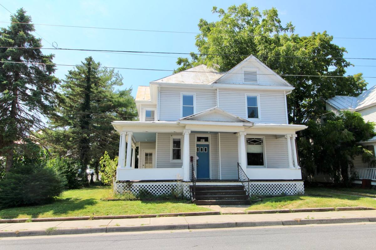 Apartment for rent at 501 Collicello St, Harrisonburg, VA 22801