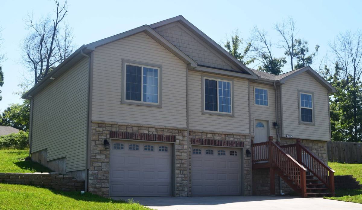 House for rent at 19474 Ladera Rd, Waynesville, MO 65583