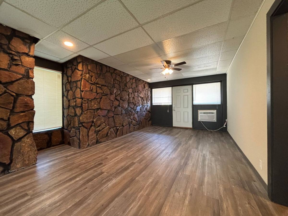 Apartment for rent at 11501 Richland Dr, Omaha, NE 68138