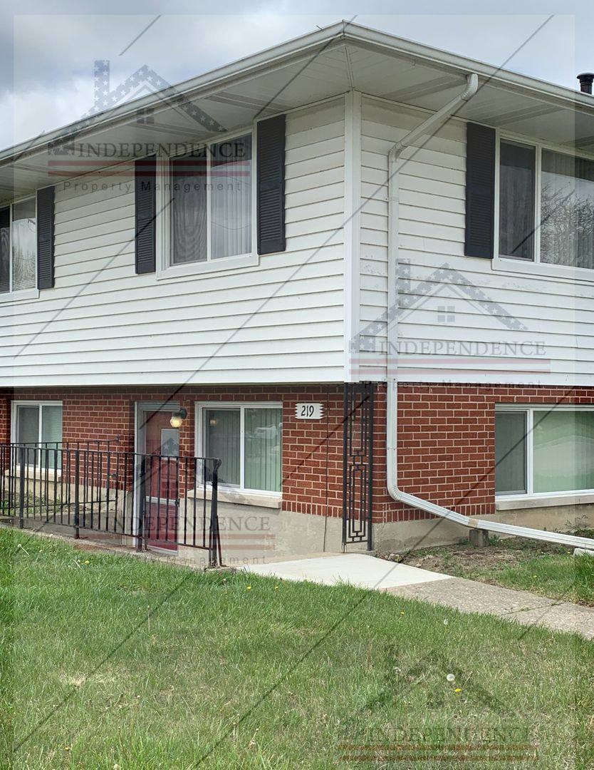 Apartment for rent at 470 Burman Ave, Dayton, OH 45426