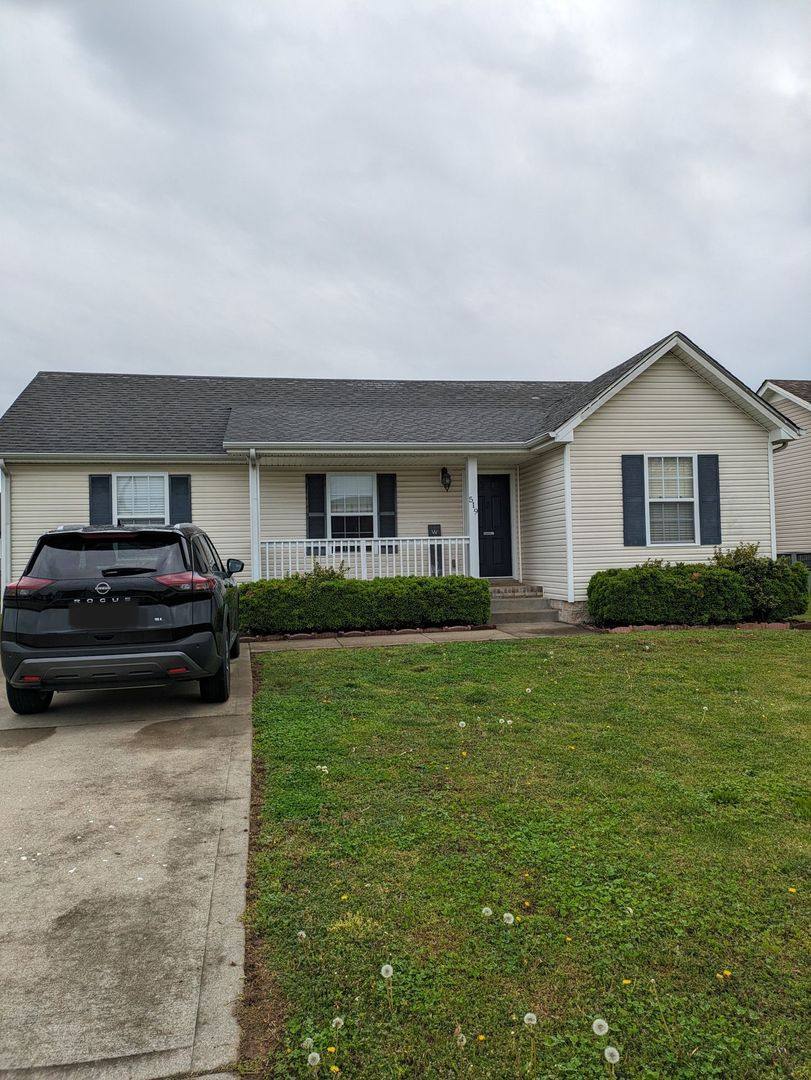 House for rent at 519 Oakmont Dr, Clarksville, TN 37042