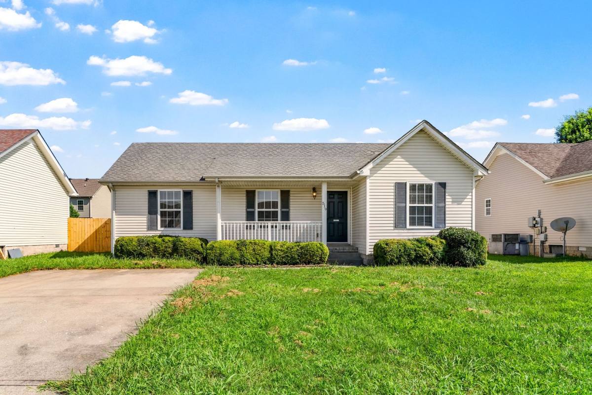 House for rent at 519 Oakmont Dr, Clarksville, TN 37042