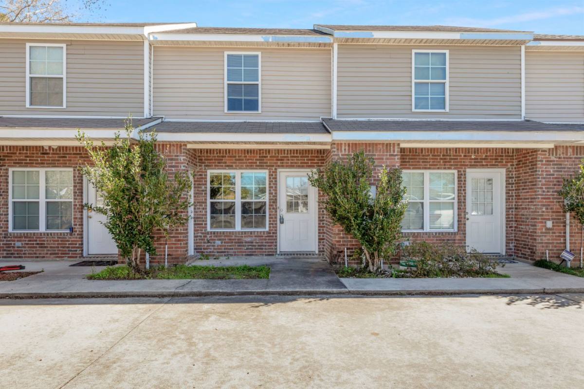 Townhouse for rent at 318 Titan, Lafayette, LA 70508