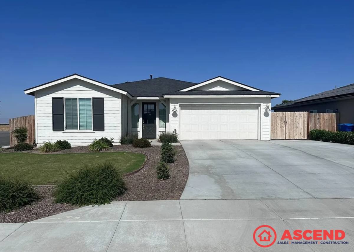 House for rent at 5817 Eiffel Place, Bakersfield, CA 93311