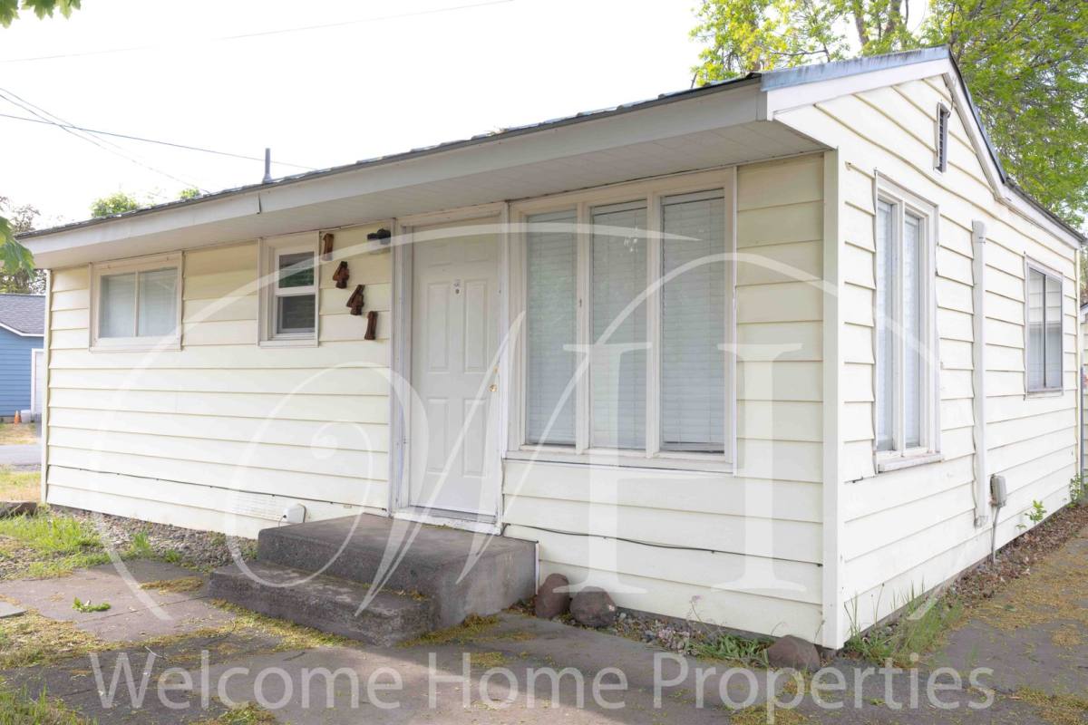 Apartment for rent at 1441 E Sumach St, Walla Walla, WA 99362
