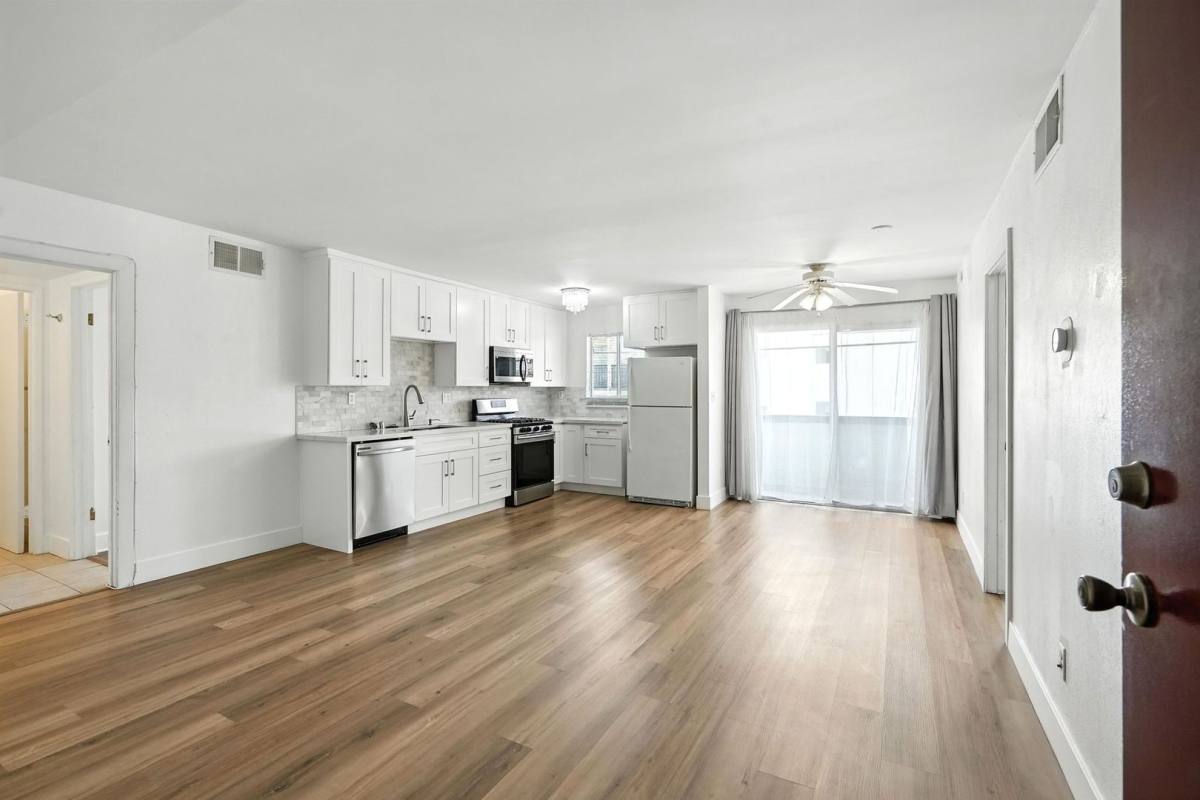 Condo for rent at 18530 Hatteras St, Tarzana, CA 91356
