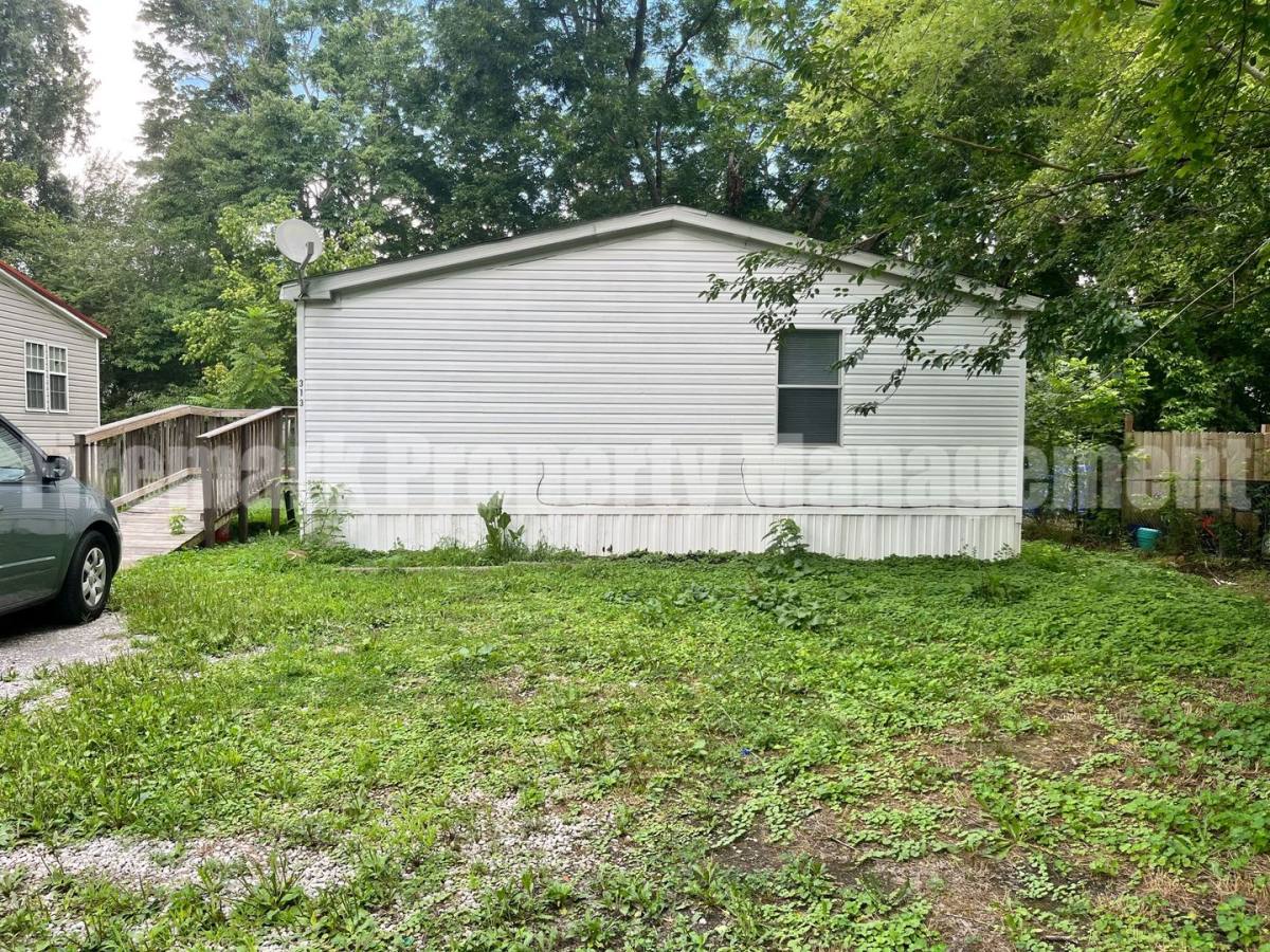 House for rent at 313 Allen St, Tullahoma, TN 37388