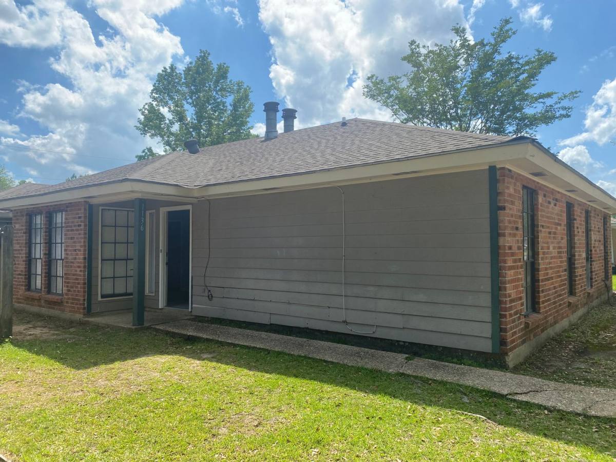 Apartment for rent at 1134-1136 Willow Creek Dr, Zachary, LA 70791