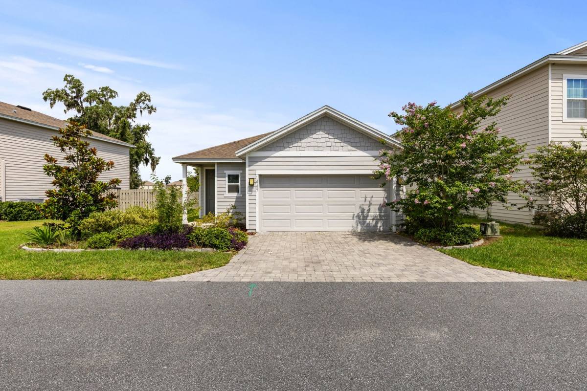House for rent at 1447 NW 136th Blvd, Newberry, FL 32669