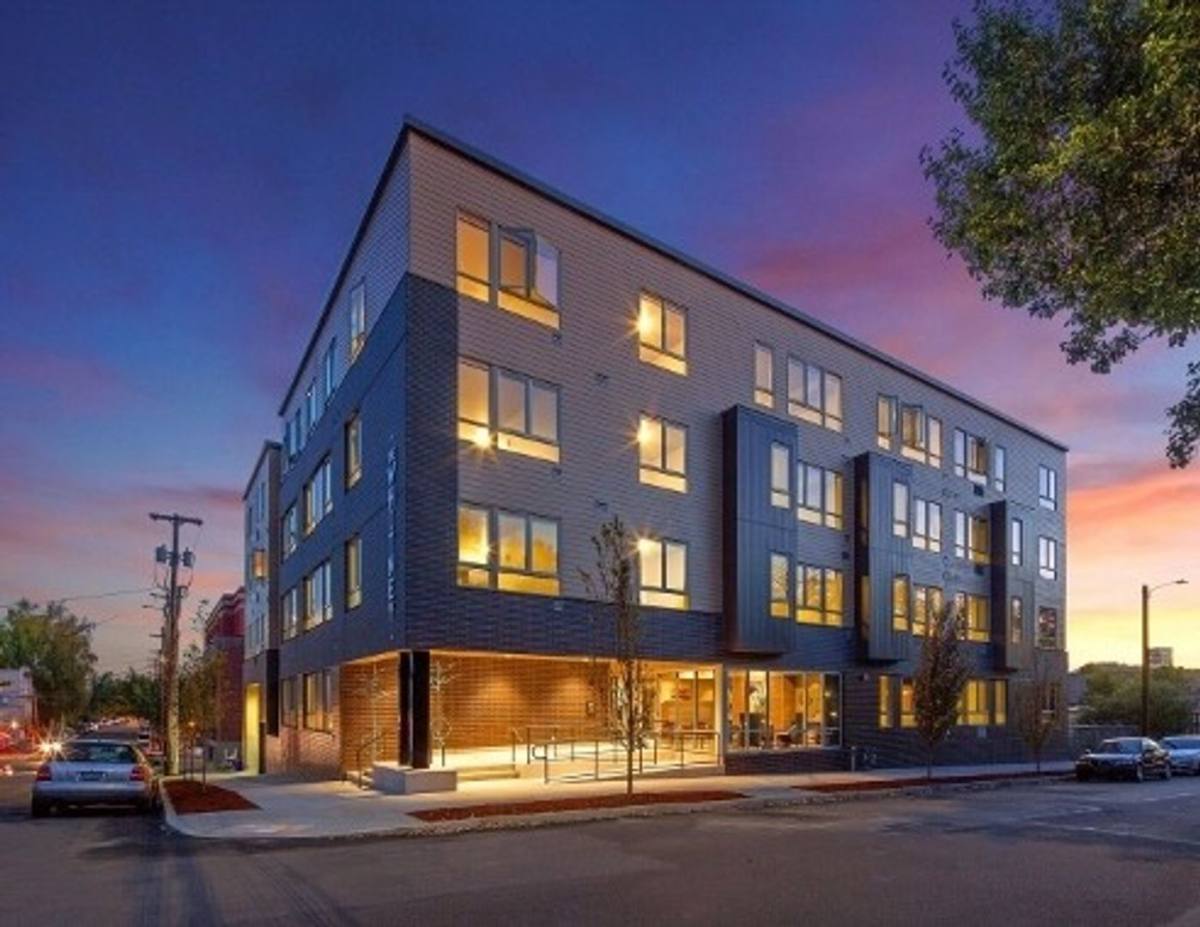 Apartment for rent at 411 SE 14th Ave, Portland, OR 97214