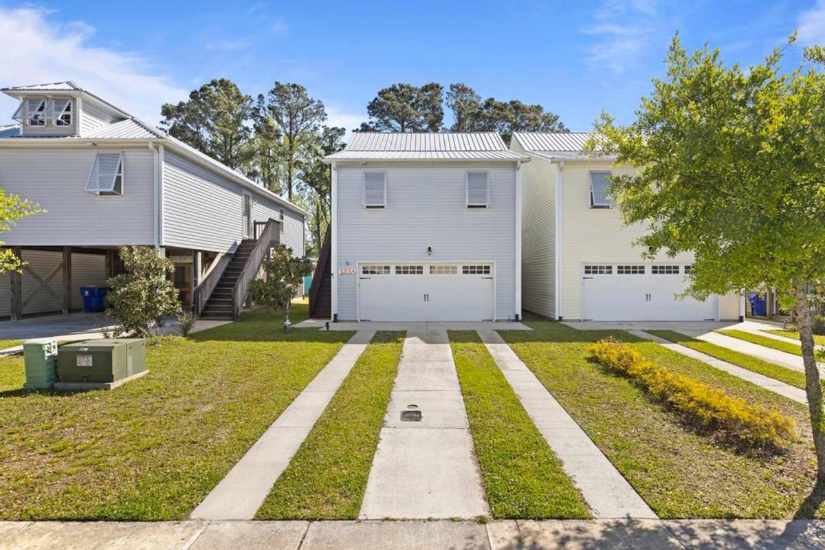 123A James Ave, Holly Ridge, NC 28445