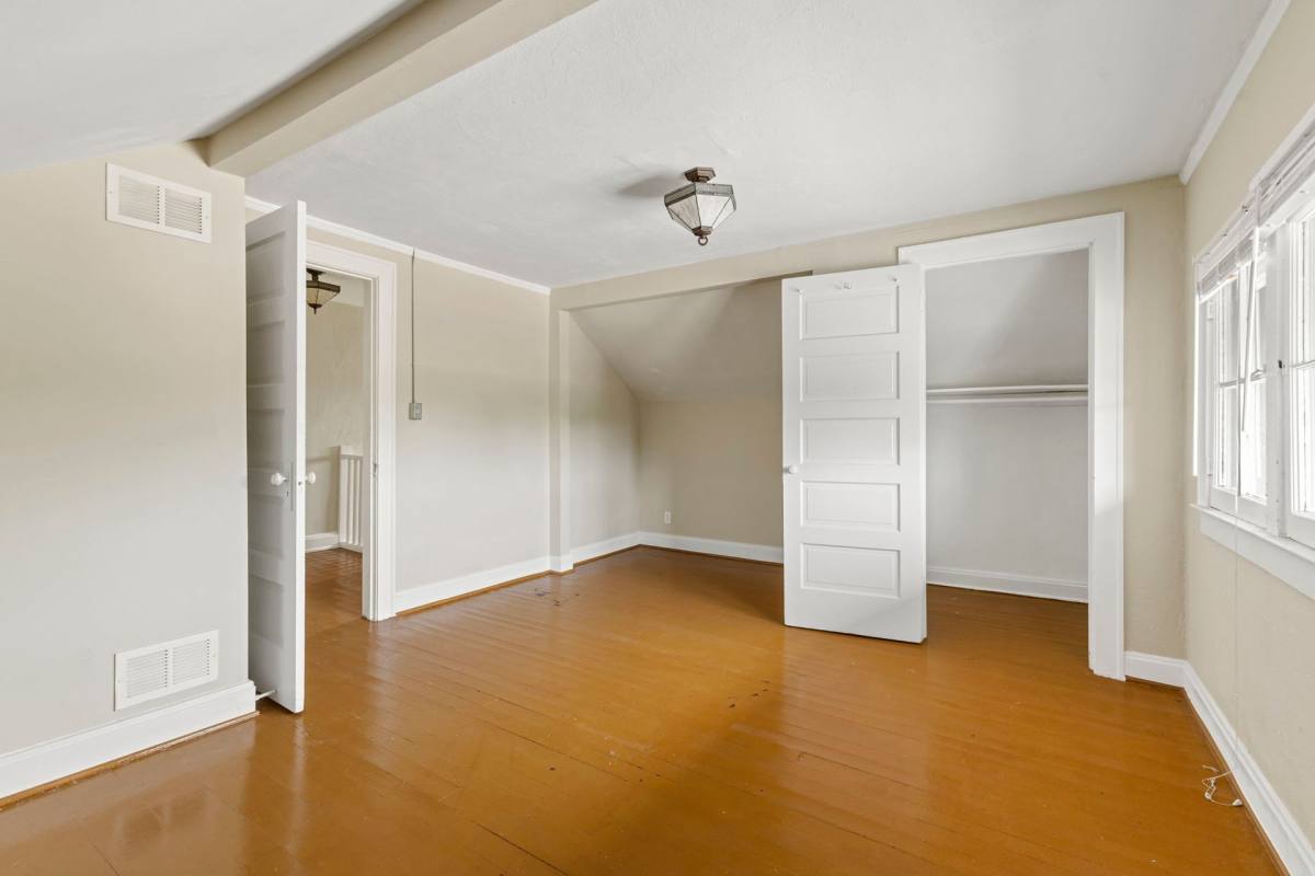 Apartment for rent at 5703 E Washington, Indianapolis, IN 46219