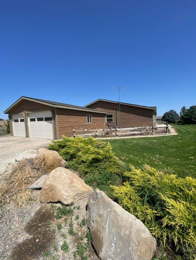 House for rent at 11775 Snake River Lane, Melba, ID 83641