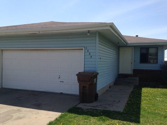 House for rent at 1923 Groveland, Lincoln, NE 68521