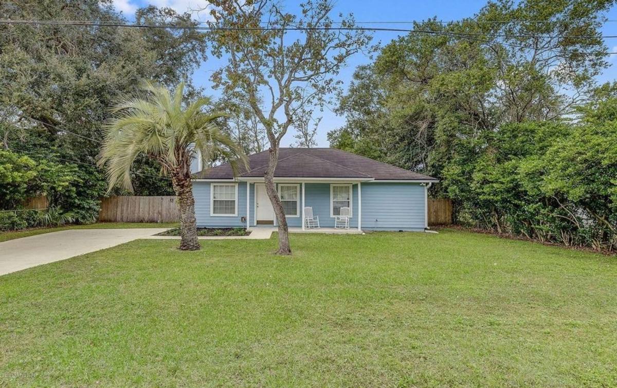 House for rent at 351 Linden Lane, Orange Park, FL 32073