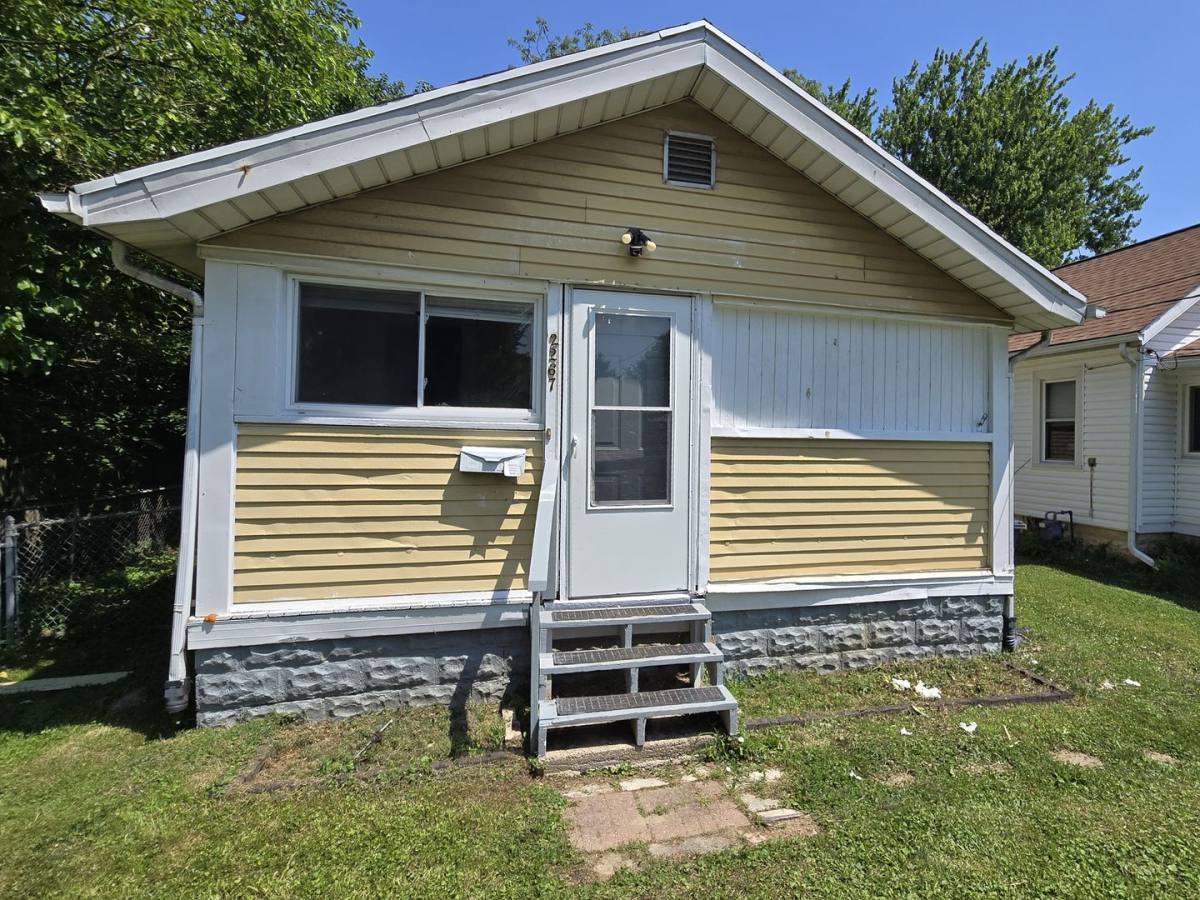 House for rent at 2267 Ruthdale Ave, Toledo, OH 43605