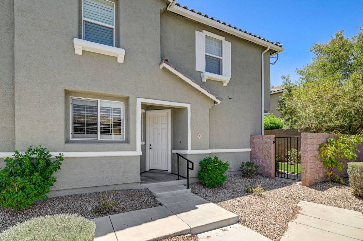 Townhouse for rent at 25 Lone Cove Court, Henderson, NV 89012